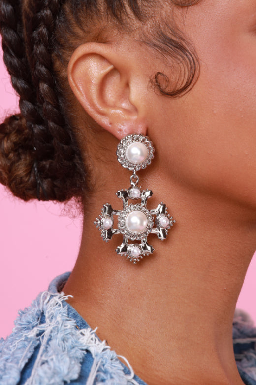 Love Forever Accent Pearl Earrings